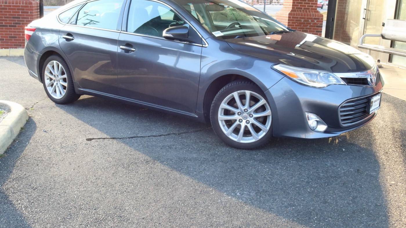 2014 Toyota Avalon Limited — Sedan — 73,864 mi — Fredericksburg, VA