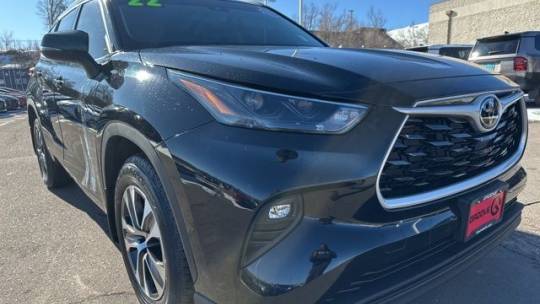 2022 Toyota Highlander XLE — SUV — 25,835 mi — Englewood, CO