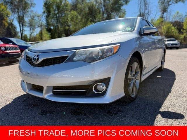 2012 Toyota Camry SE V6 — Sedan — 140,576 mi — Englewood, CO