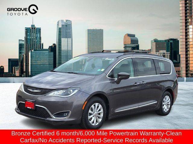 2017 Chrysler Pacifica Touring L — Minivan — 155,109 mi — Englewood, CO