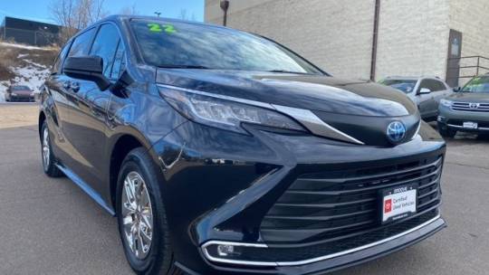 2022 Toyota Sienna XLE — Minivan — 37,263 mi — Englewood, CO