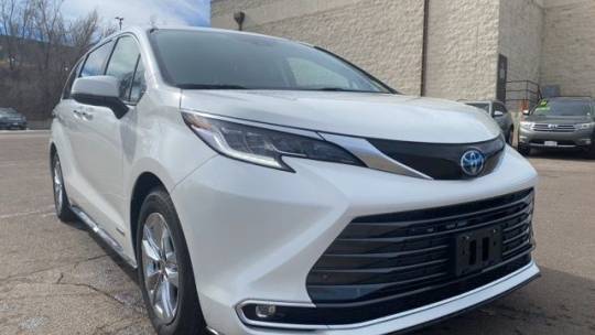 2021 Toyota Sienna Limited — Minivan — 63,298 mi — Englewood, CO