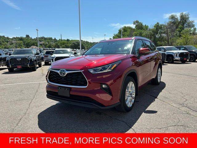 2021 Toyota Highlander Hybrid Limited — SUV — 30,436 mi — Englewood, CO