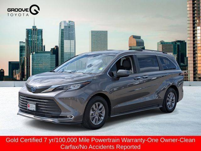 2022 Toyota Sienna XLE — Minivan — 57,659 mi — Englewood, CO