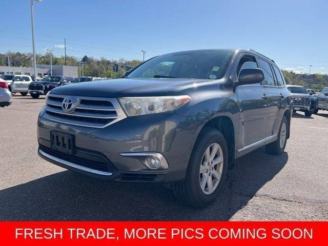 2013 Toyota Highlander Plus V6 — SUV — 107,857 mi — Englewood, CO
