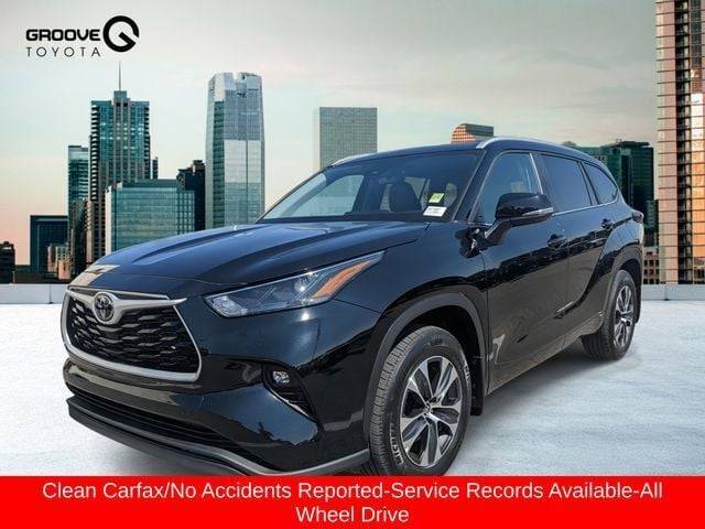 2025 Toyota Highlander XLE — SUV — 8,105 mi — Englewood, CO