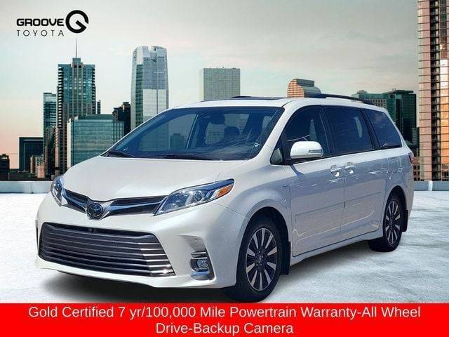 2020 Toyota Sienna XLE — Minivan — 32,182 mi — Englewood, CO
