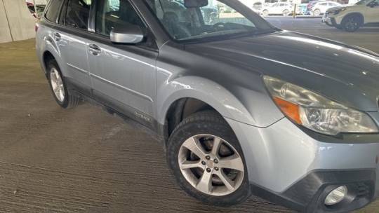 2013 Subaru Outback 2.5i Premium — SUV — 143,102 mi — Englewood, CO