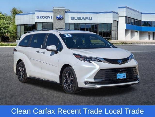 2025 Toyota Sienna Platinum — Minivan — 4,010 mi — Englewood, CO