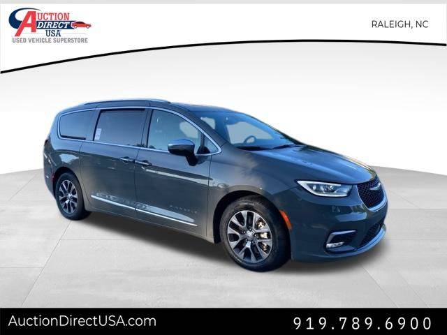 2023 Chrysler Pacifica Hybrid Pinnacle — Minivan — 29,690 mi — Raleigh, NC