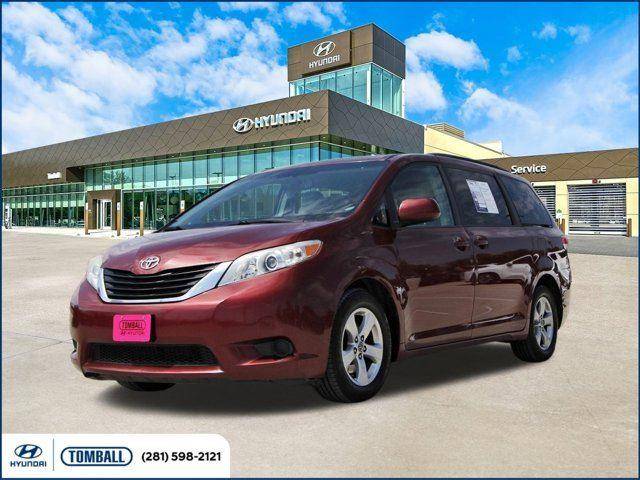 2014 Toyota Sienna LE — Minivan — 132,731 mi — Tomball, TX
