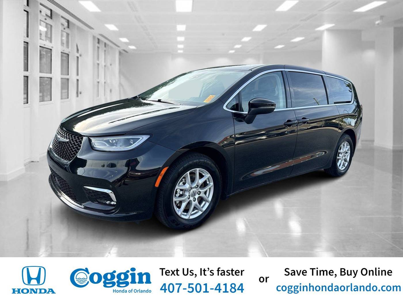 2023 Chrysler Pacifica Touring L — Minivan — 61,234 mi — Orlando, FL