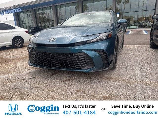 2025 Toyota Camry Hybrid SE — Sedan — 1,600 mi — Orlando, FL
