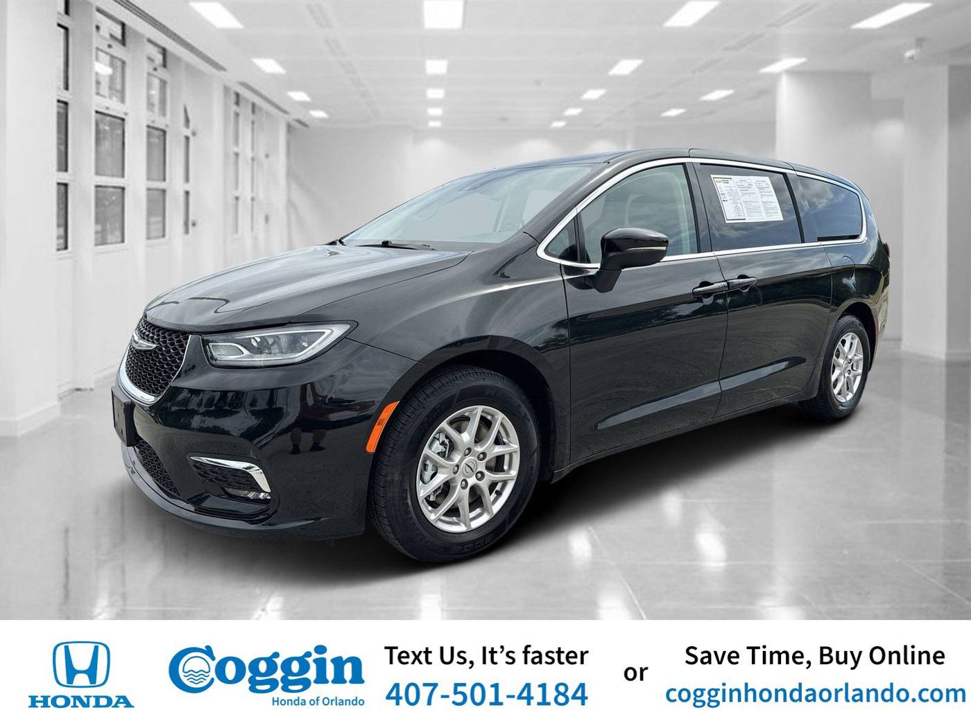 2023 Chrysler Pacifica Touring L — Minivan — 60,859 mi — Orlando, FL