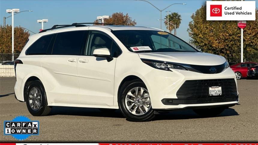 2022 Toyota Sienna LE — Minivan — 46,061 mi — Tracy, CA
