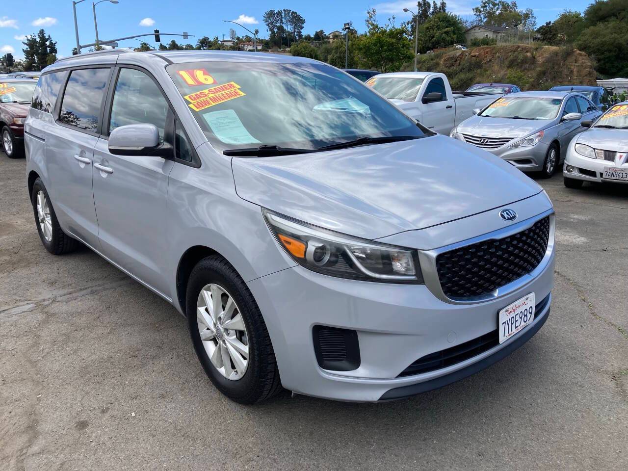 2016 Kia Sedona LX — Minivan — 96,247 mi — Vista, CA