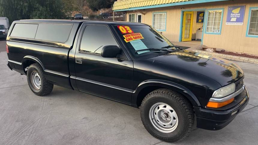 2003 Chevrolet S-10 Base