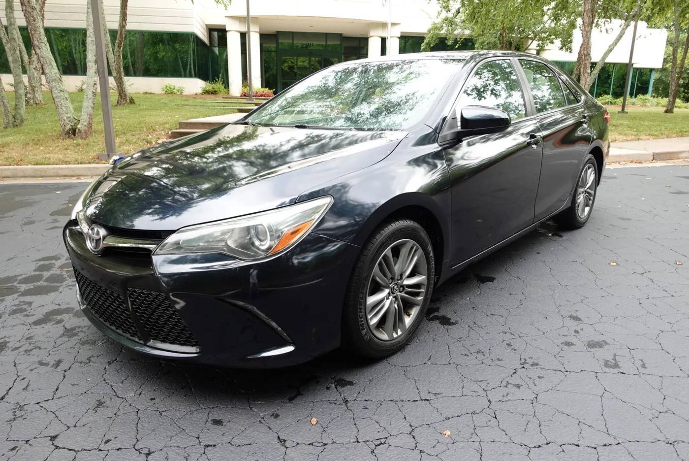 2015 Toyota Camry SE — Sedan — 85,498 mi — Norcross, GA