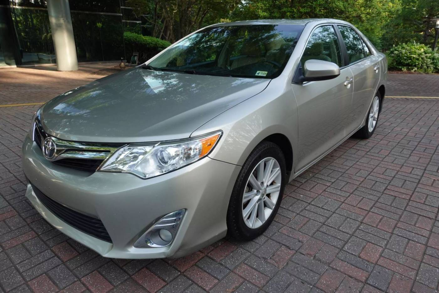 2014 Toyota Camry XLE — Sedan — 93,294 mi — Norcross, GA