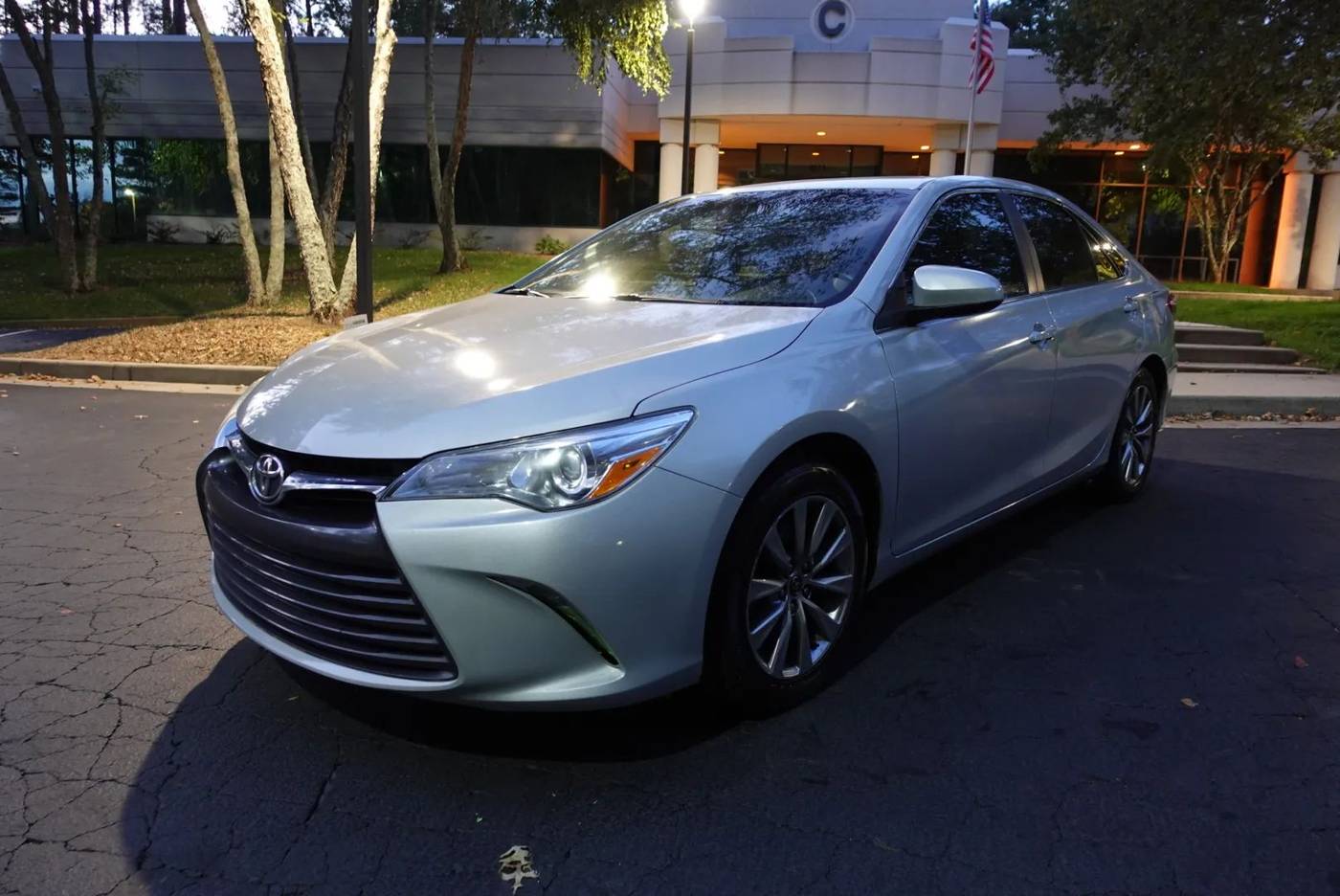 2015 Toyota Camry XLE — Sedan — 131,632 mi — Norcross, GA