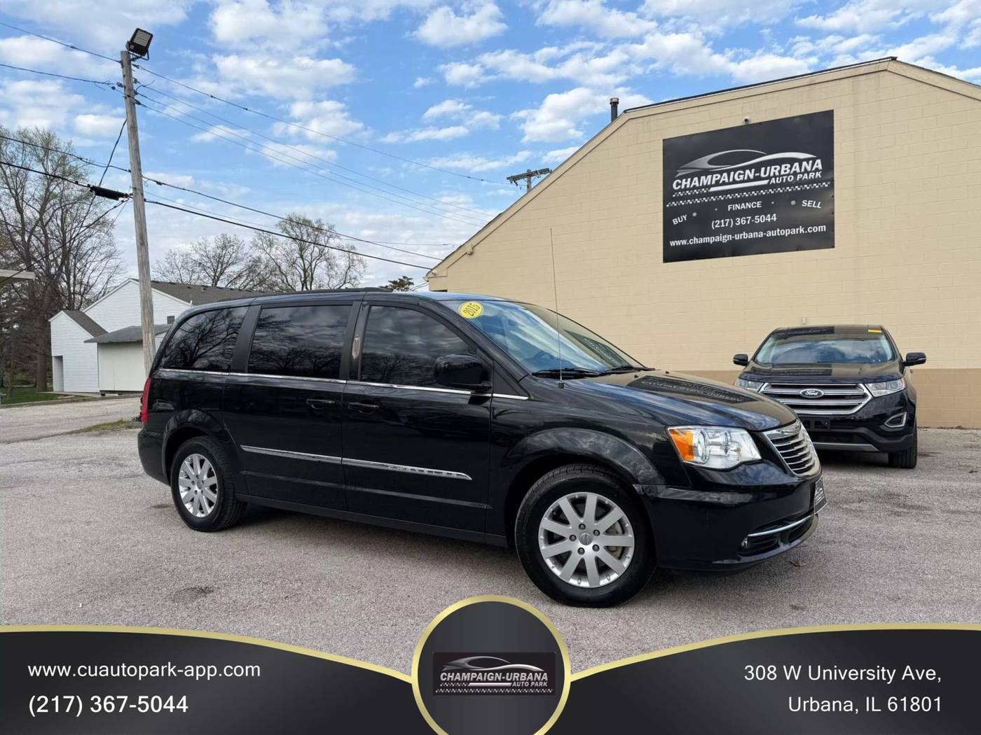 2015 Chrysler Town & Country Touring — Minivan — 147,230 mi — Urbana, IL