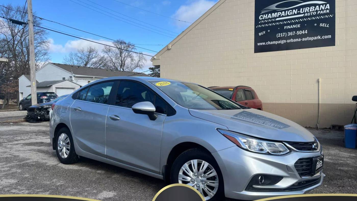 2018 Chevrolet Cruze LS — Sedan — 66,154 mi — Urbana, IL