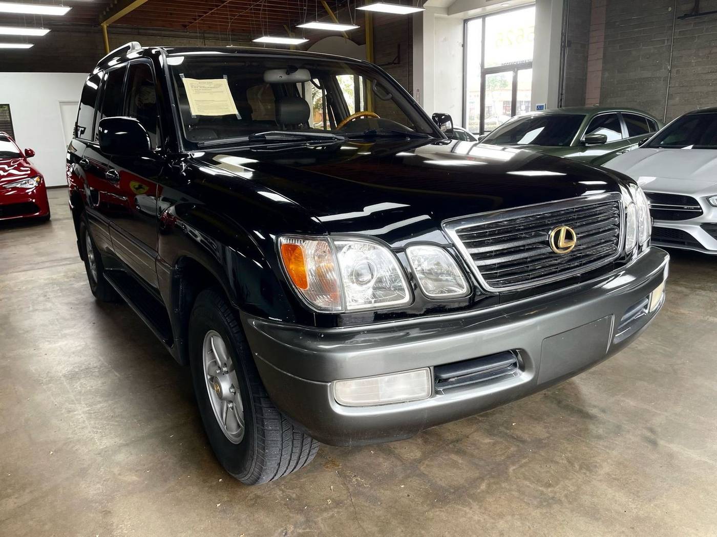 2001 Lexus LX 470 Base