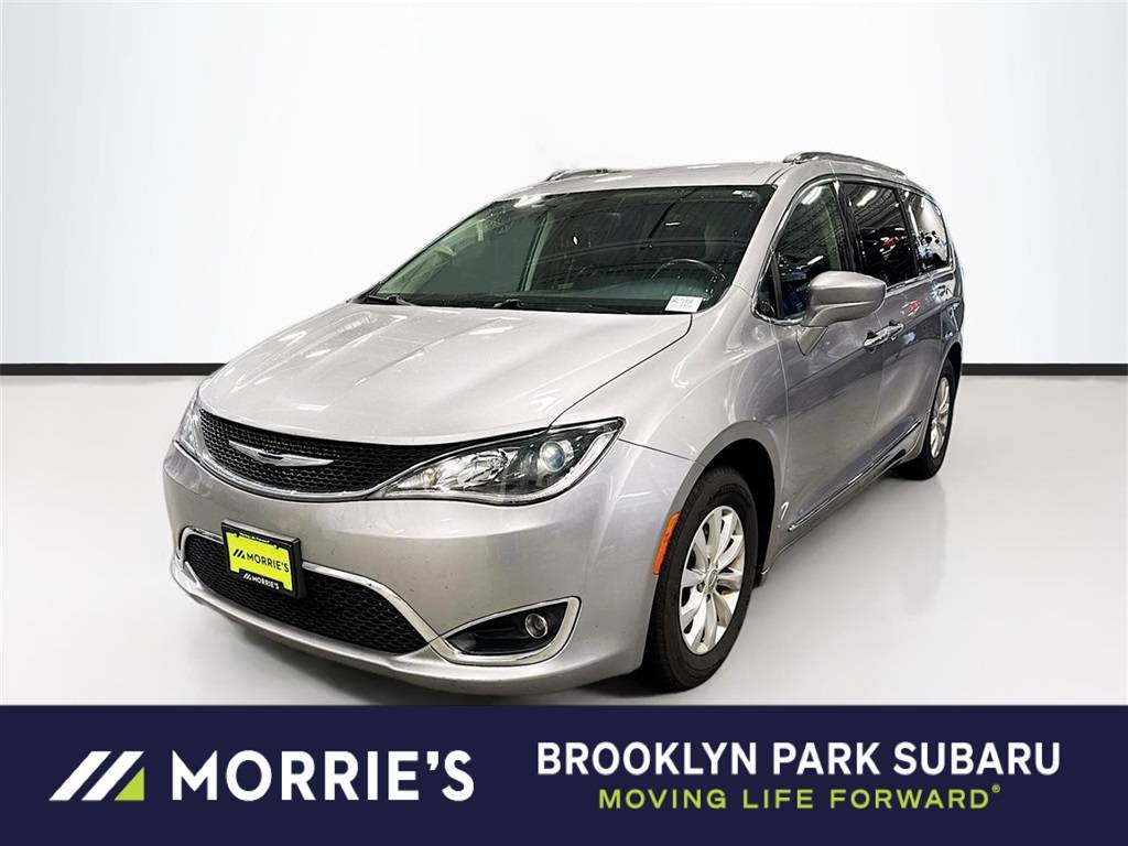 2018 Chrysler Pacifica Touring L — Minivan — 96,654 mi — Brooklyn Park, MN