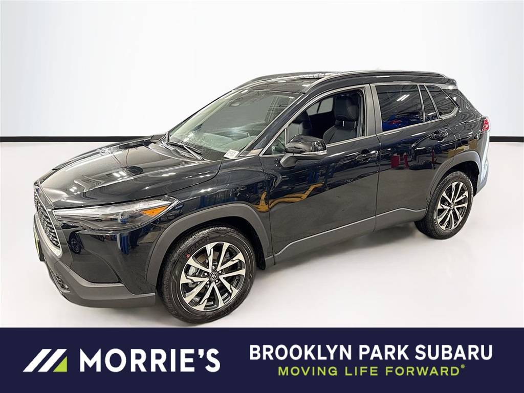 2025 Toyota Corolla Cross XLE — SUV — 5,044 mi — Brooklyn Park, MN