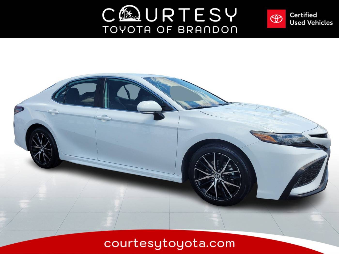 2023 Toyota Camry SE — Sedan — 24,886 mi — Tampa, FL
