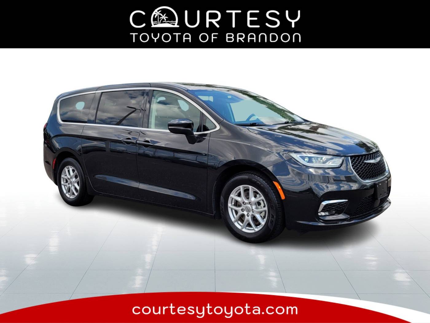 2023 Chrysler Pacifica Touring L — Minivan — 72,182 mi — Tampa, FL