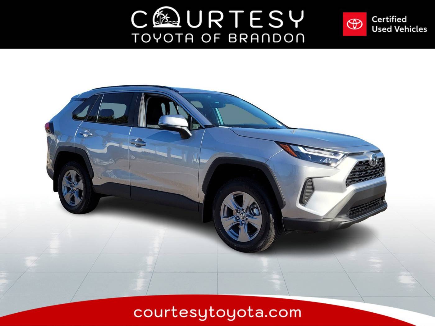 2025 Toyota RAV4 Hybrid XLE — SUV — 57 mi — Tampa, FL