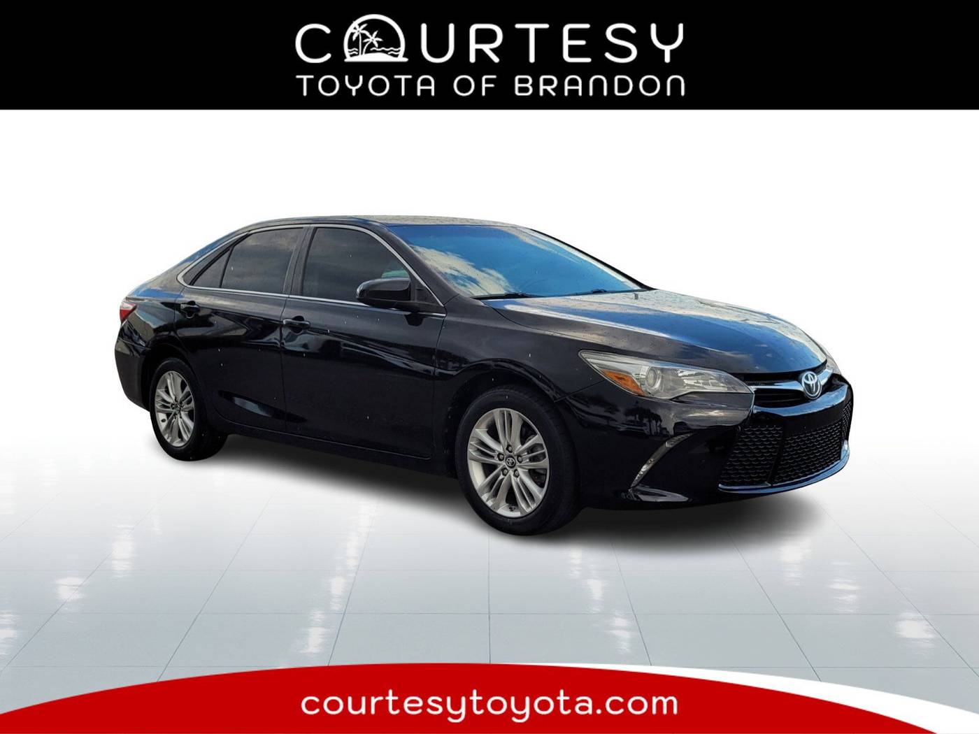 2017 Toyota Camry SE — Sedan — 136,742 mi — Tampa, FL