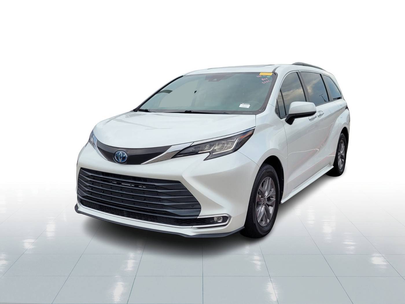 2022 Toyota Sienna XLE — Minivan — 85,930 mi — Tampa, FL