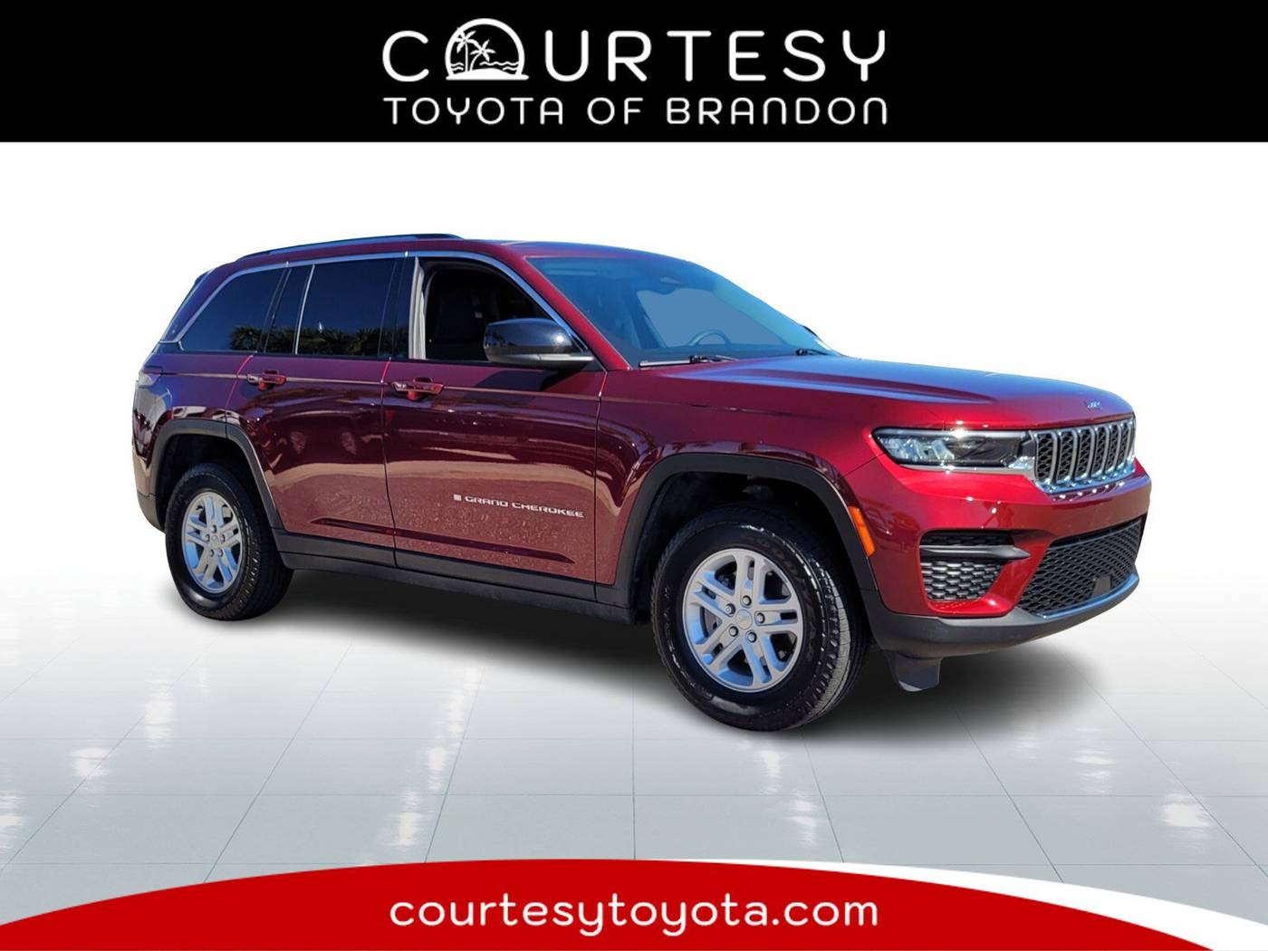 2023 Jeep Grand Cherokee Laredo — SUV — 24,704 mi — Tampa, FL