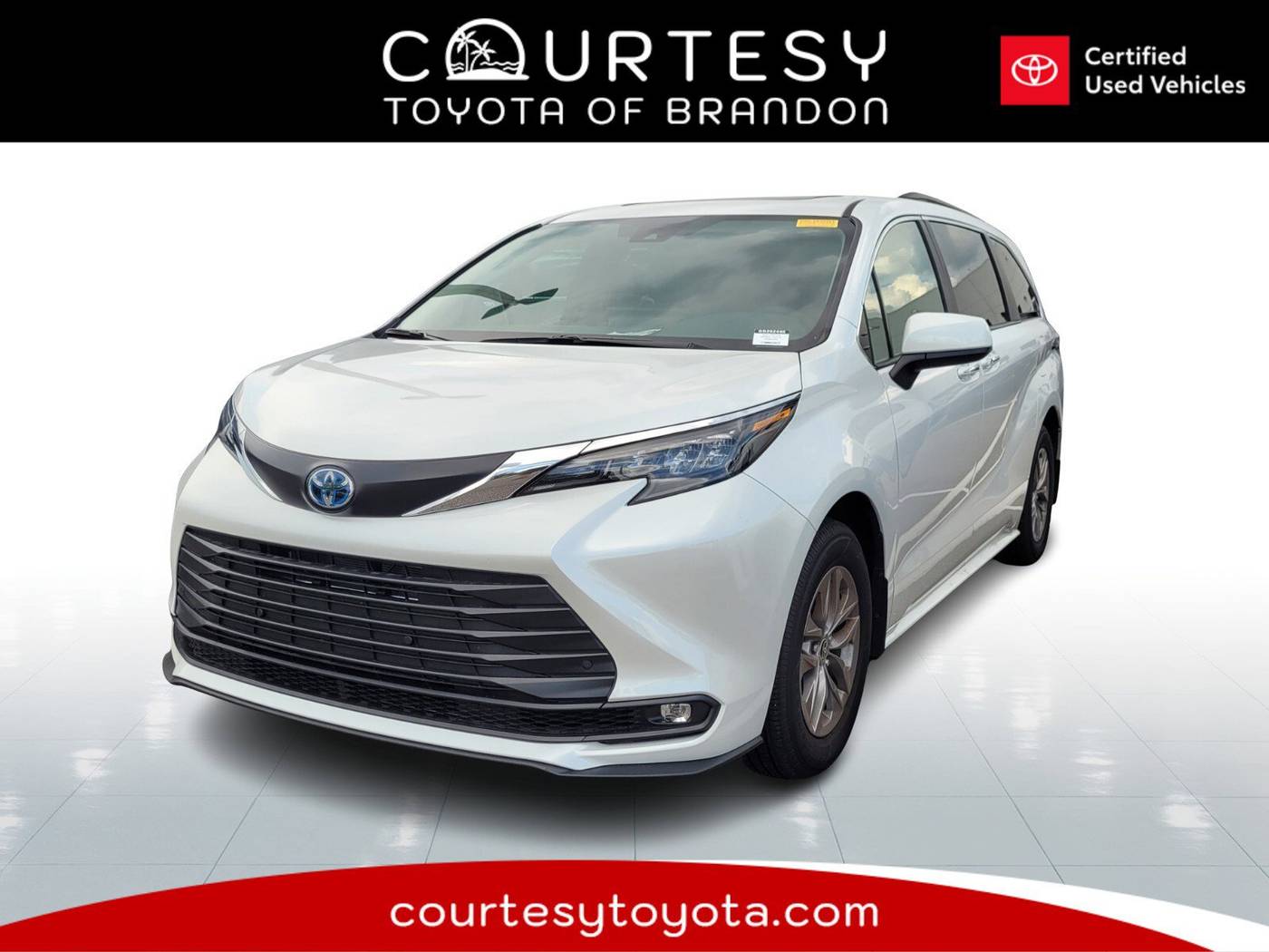 2025 Toyota Sienna XLE — Minivan — 791 mi — Tampa, FL
