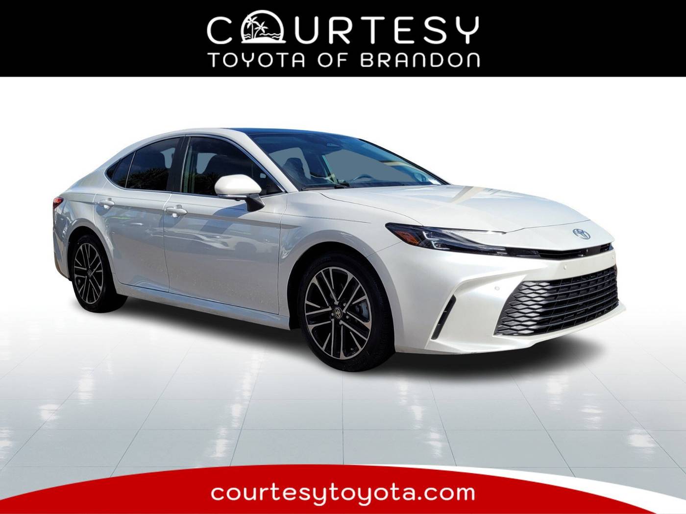 2025 Toyota Camry Hybrid XLE — Sedan — 12,405 mi — Tampa, FL
