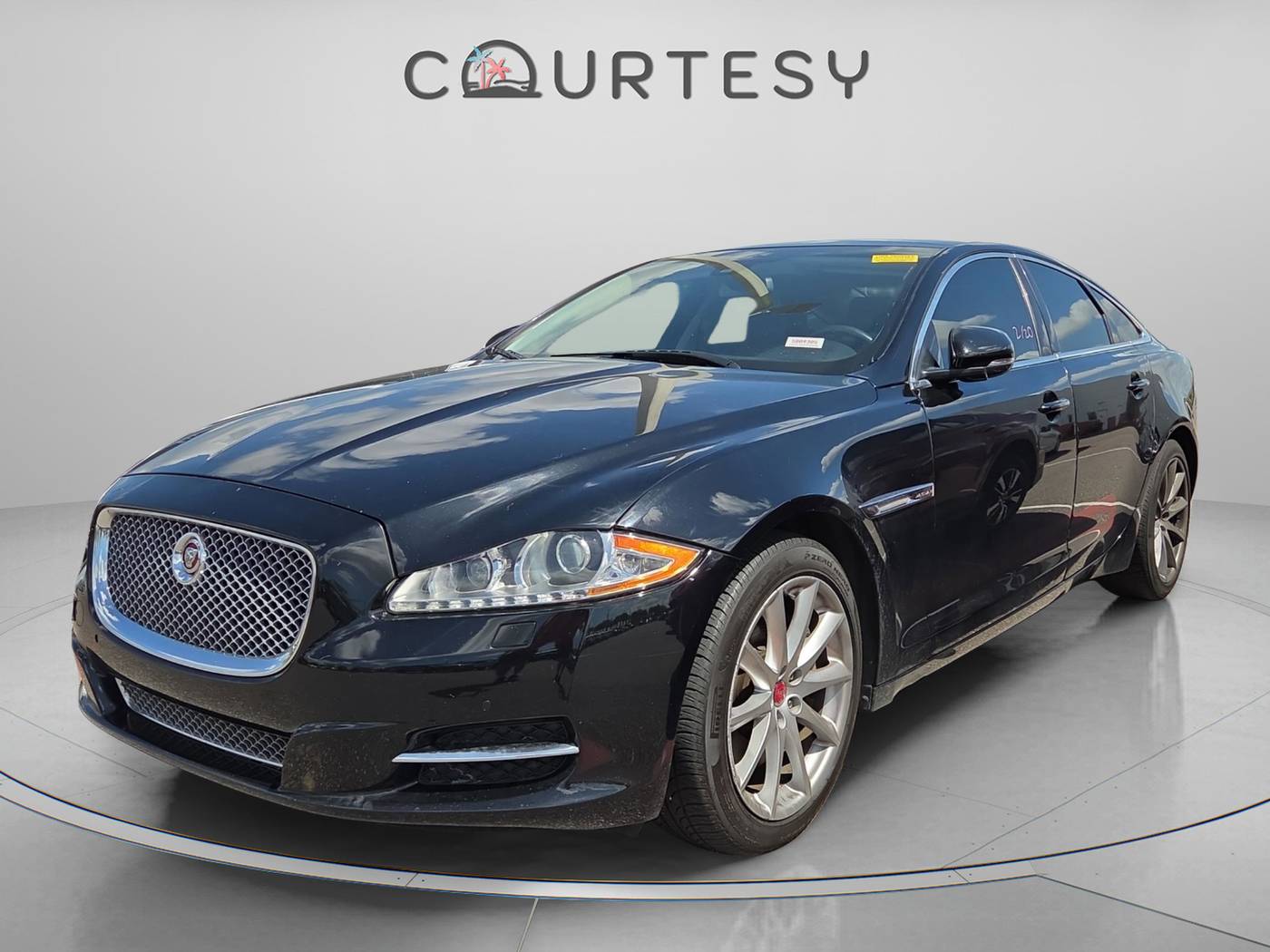 2015 Jaguar XJ Standard