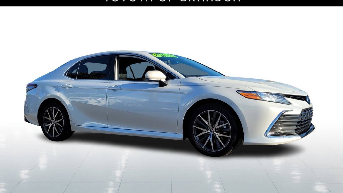2022 Toyota Camry Hybrid XLE — Sedan — 27,006 mi — Tampa, FL
