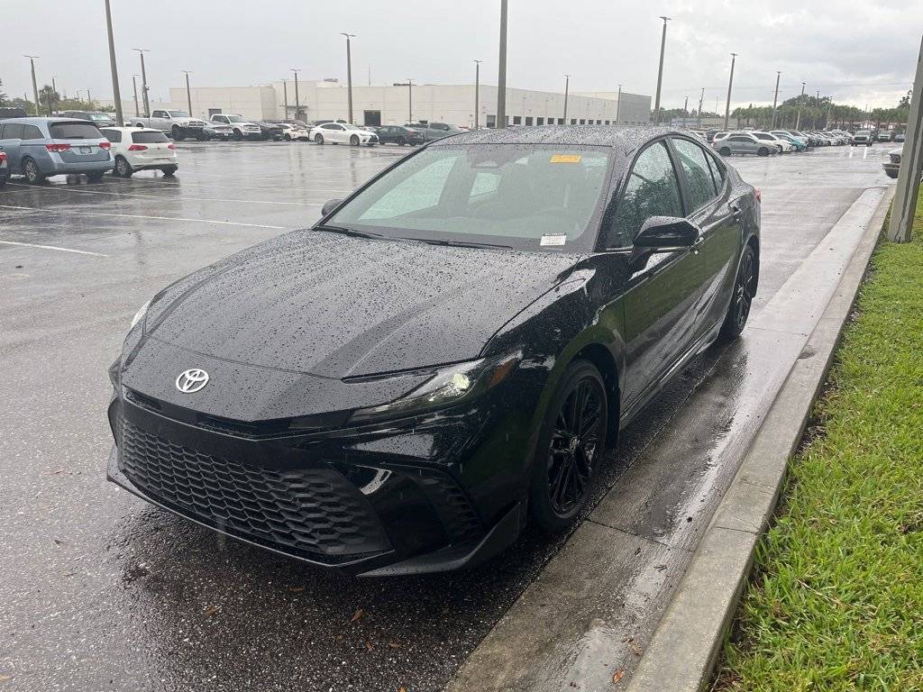2025 Toyota Camry Hybrid LE — Sedan — 532 mi — Tampa, FL