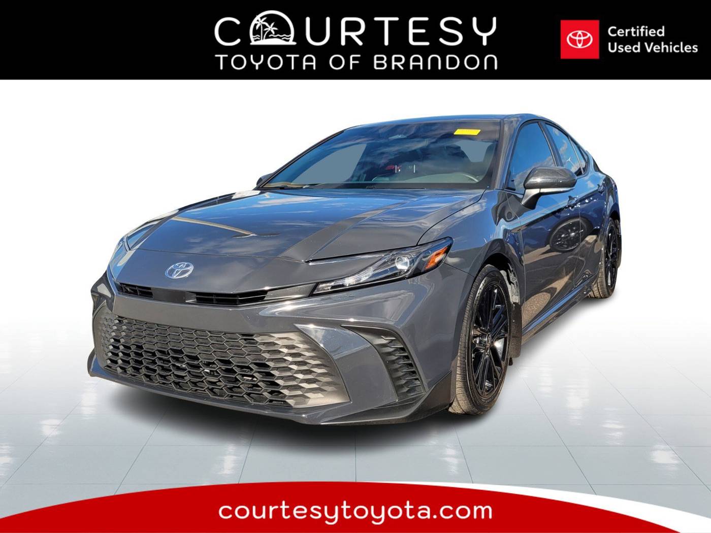 2025 Toyota Camry Hybrid SE — Sedan — 28,694 mi — Tampa, FL