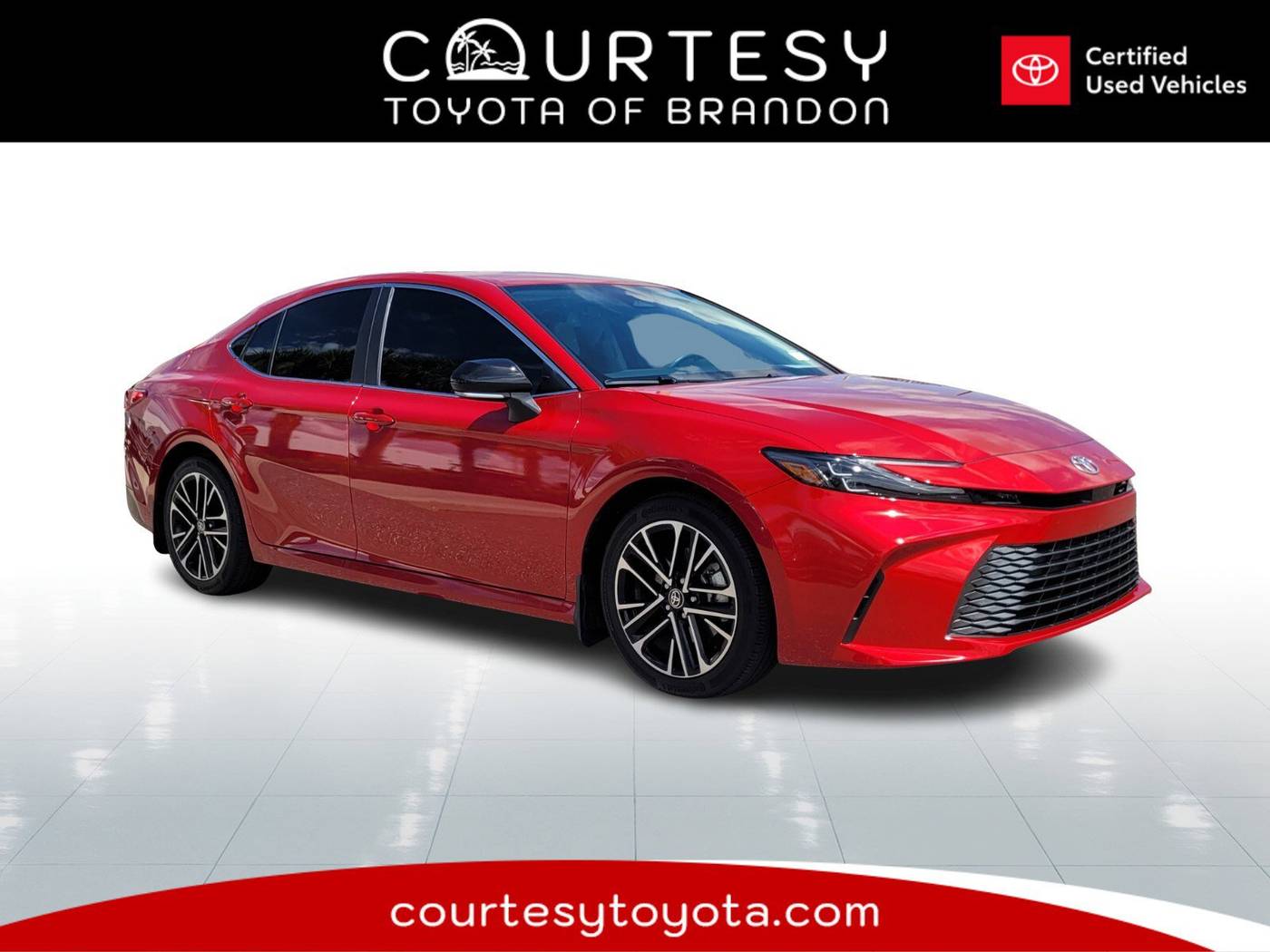 2025 Toyota Camry Hybrid XLE — Sedan — 8,970 mi — Tampa, FL