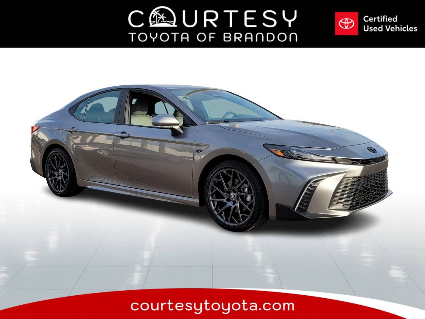 2025 Toyota Camry SE — Sedan — 4,114 mi — Tampa, FL