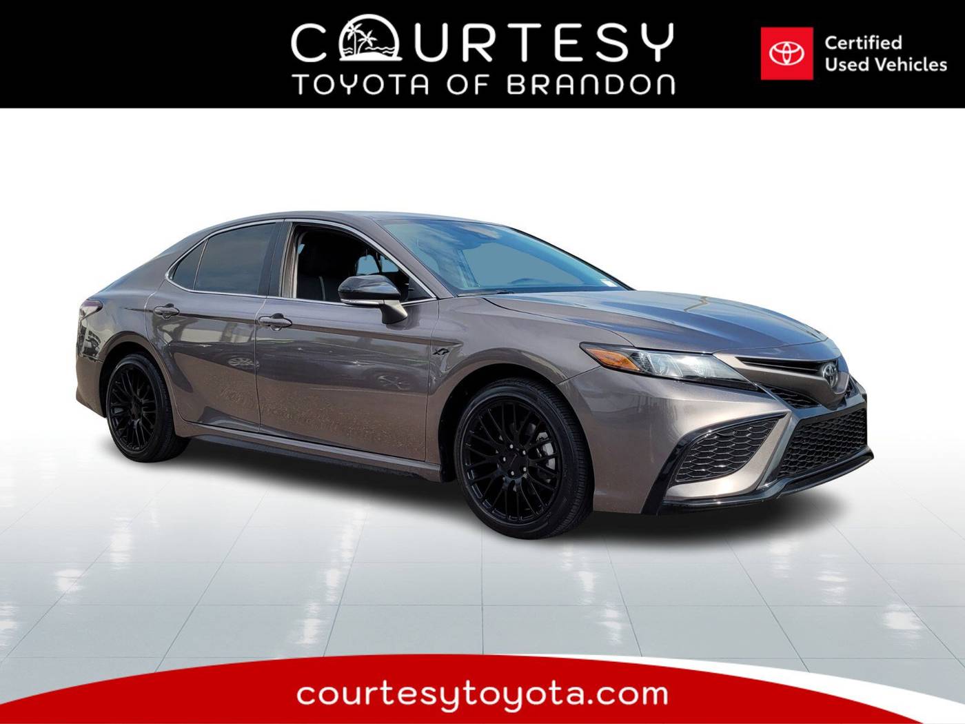 2024 Toyota Camry SE — Sedan — 25,136 mi — Tampa, FL