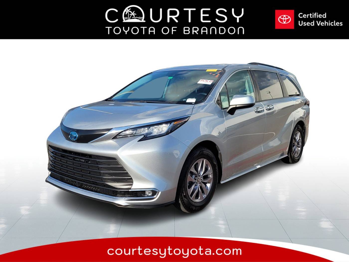 2021 Toyota Sienna XLE — Minivan — 51,963 mi — Tampa, FL