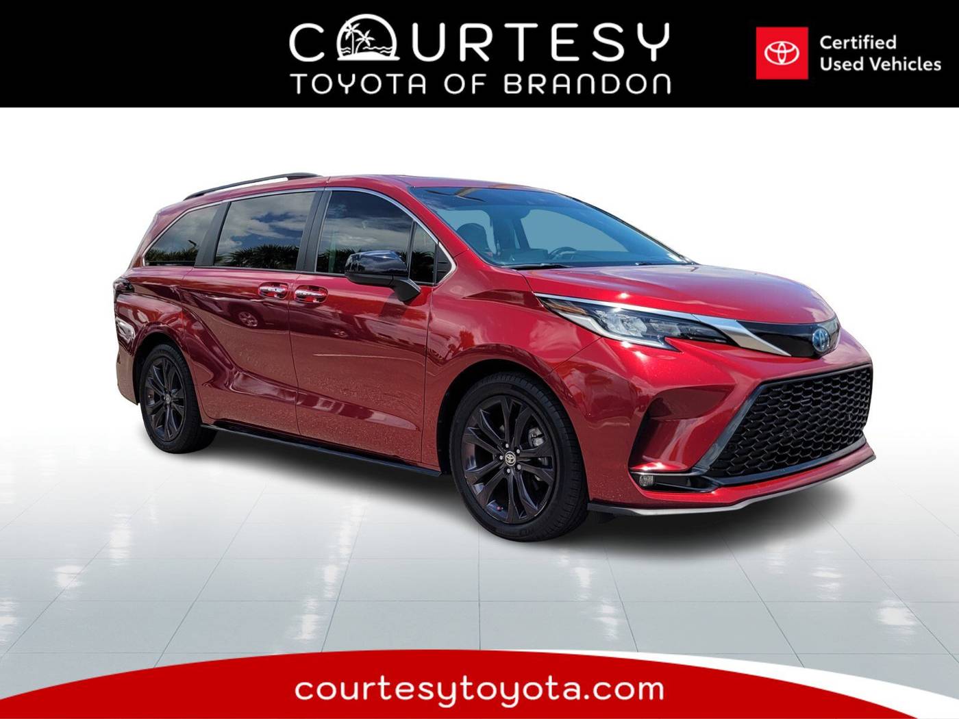 2022 Toyota Sienna XSE — Minivan — 71,980 mi — Tampa, FL