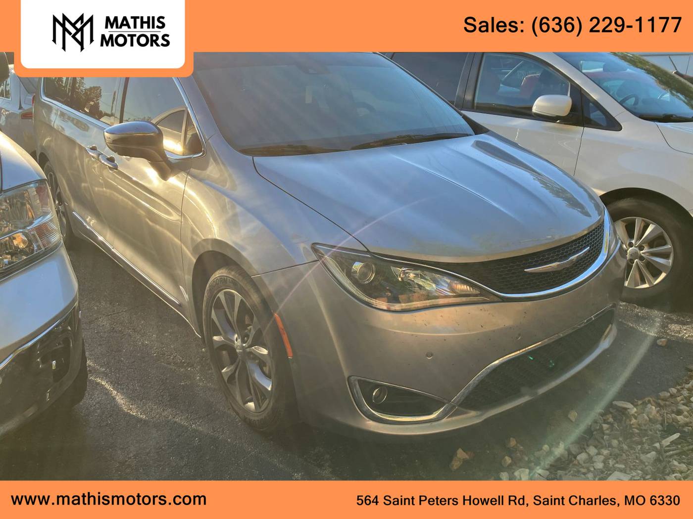 2017 Chrysler Pacifica Limited — Minivan — 153,323 mi — St Charles, MO