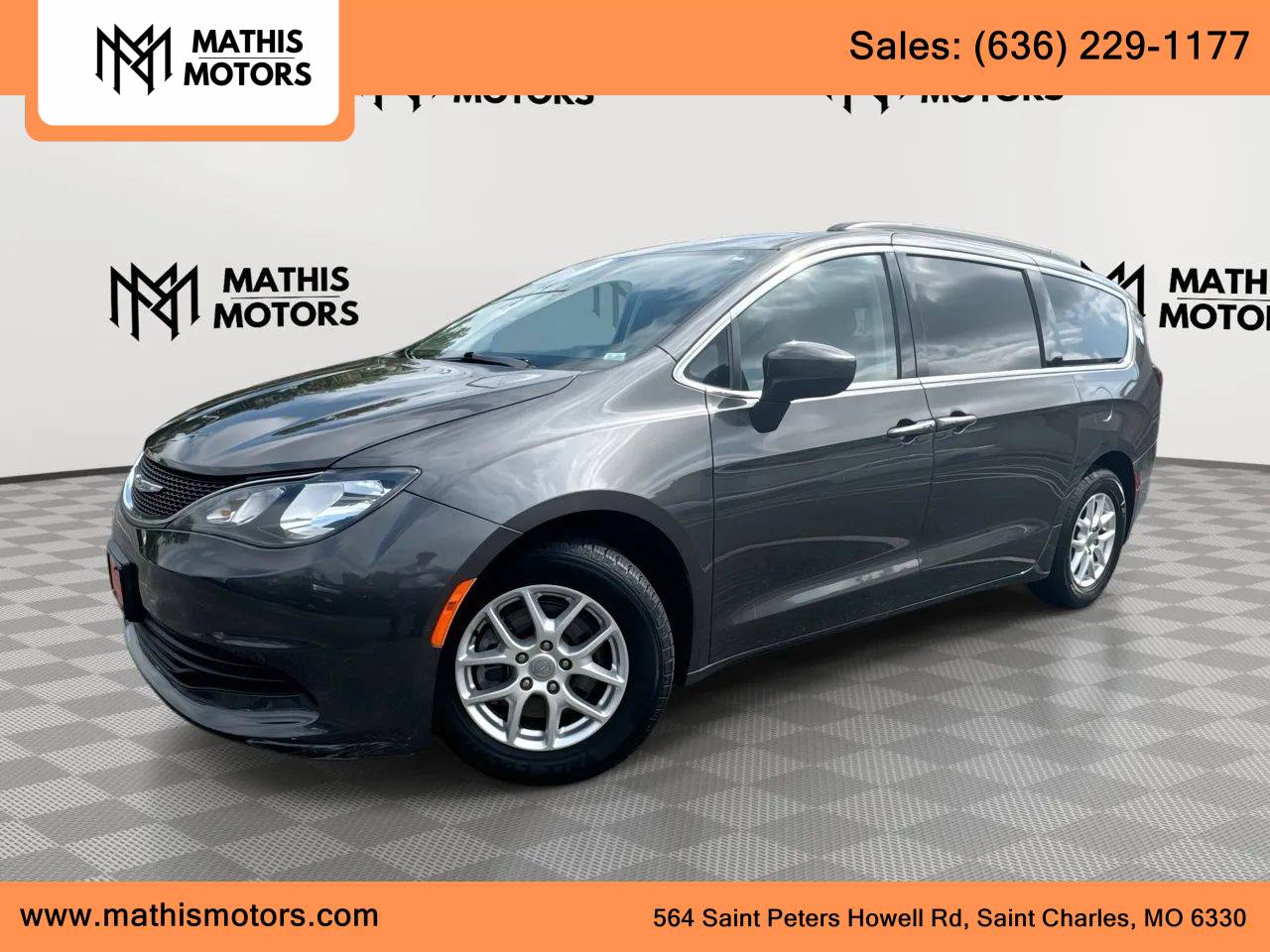 2020 Chrysler Voyager LXI — Minivan — 104,522 mi — St Charles, MO