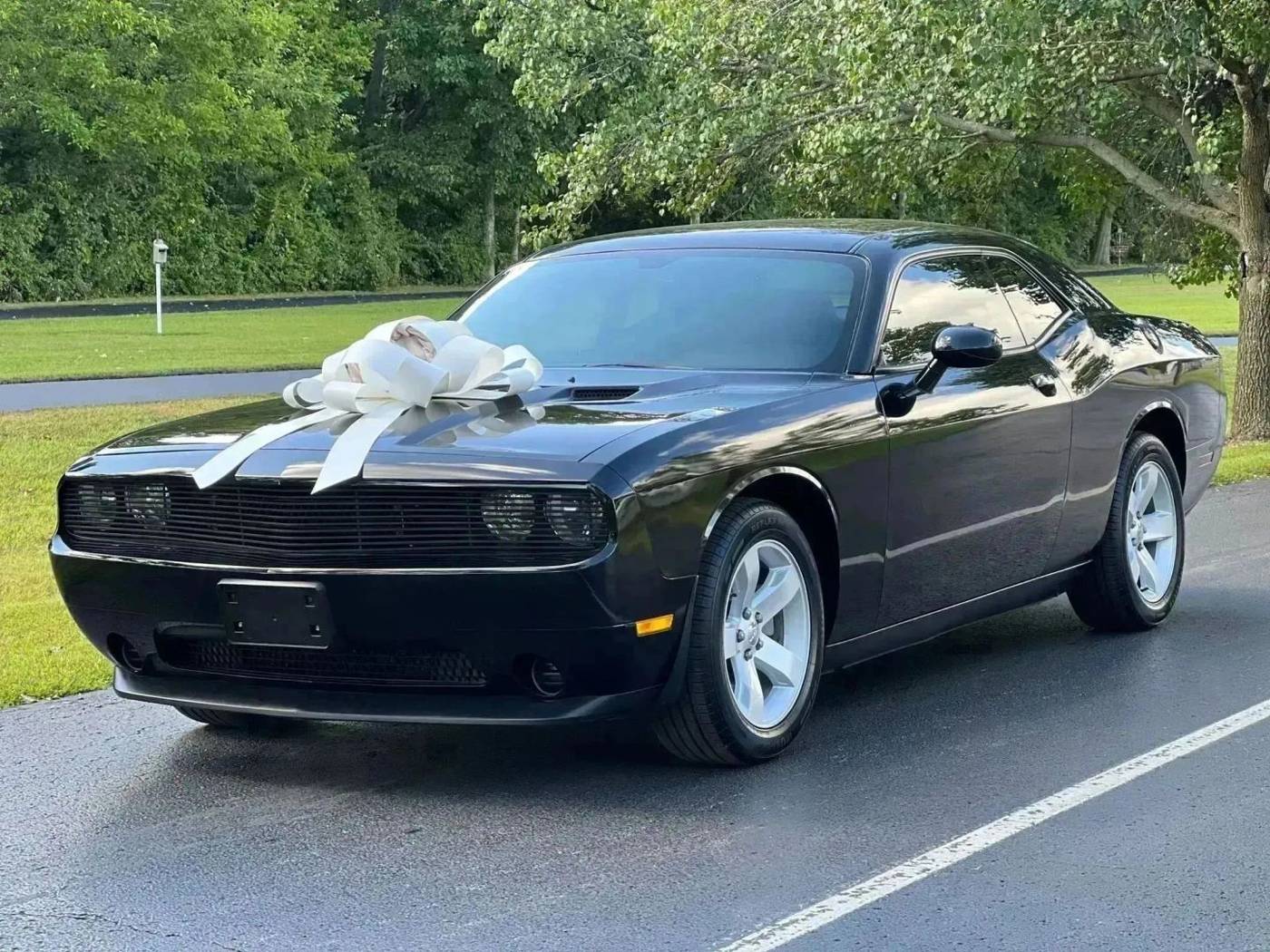 2012 Dodge Challenger SXT — Coupe — 102,369 mi — Mooresville, IN