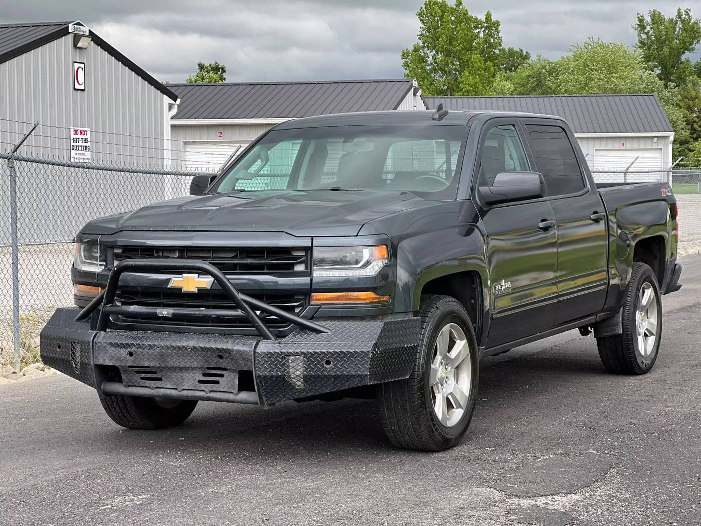 2017 Chevrolet Silverado 1500 LT — Pickup Truck — 122,406 mi — Mooresville, IN
